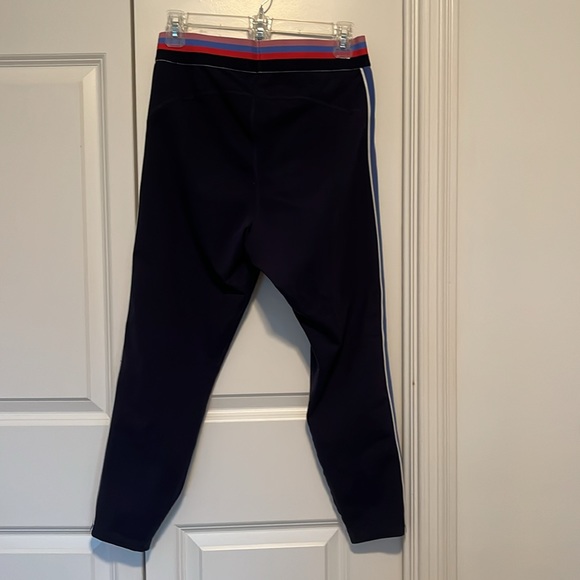 Women’s Gap Fit Side Striped Blue and Black Leggings Size Large - Picture 7 of 7